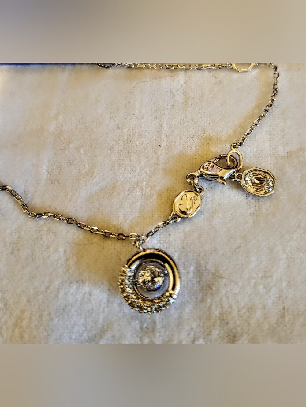 Swarovski .75ct Shimmering Crystals .925 Sterling Silver Neclace.